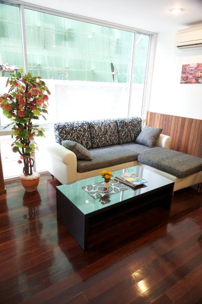 Hotel Sukontha Mansion à Nakhon Pathom Extérieur photo